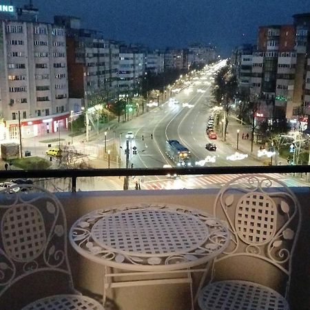 Hellen'S Ultracentral Apartament Бузау Екстериор снимка
