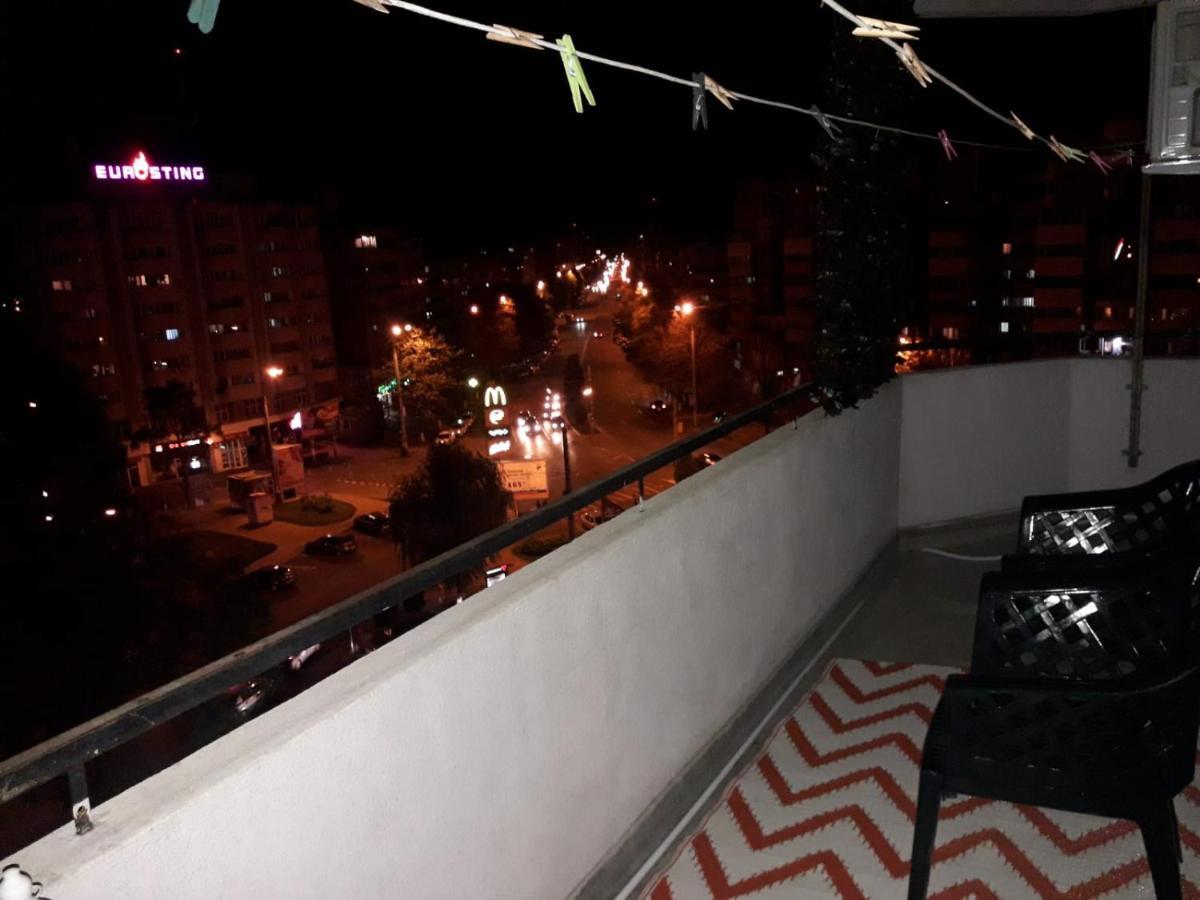 Hellen'S Ultracentral Apartament Бузау Екстериор снимка