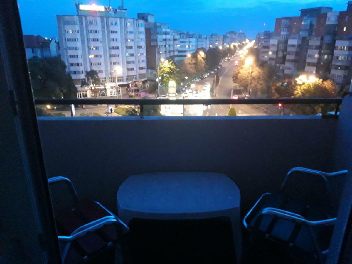 Hellen'S Ultracentral Apartament Бузау Екстериор снимка